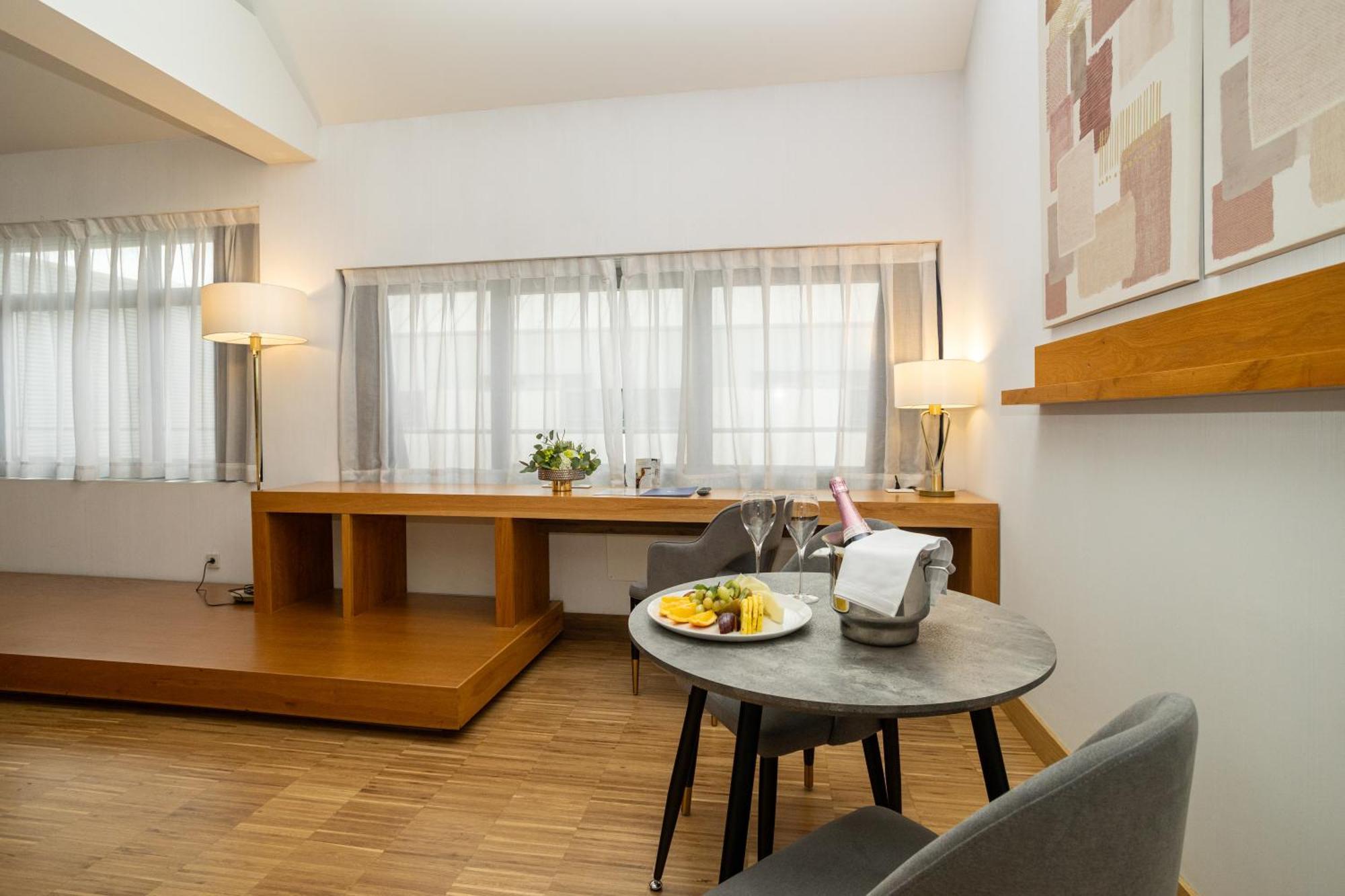 Hotel Villa Odon Вільявісіоса-де-Одон Екстер'єр фото